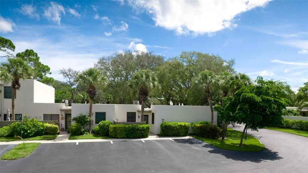 For Rent: $2,500 (3 beds, 2 baths, 1801 Square Feet)