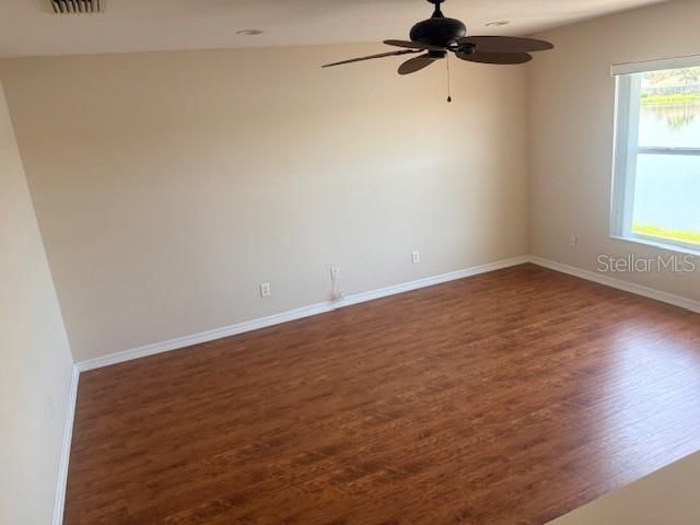 For Sale: $550,000 (3 beds, 2 baths, 2105 Square Feet)