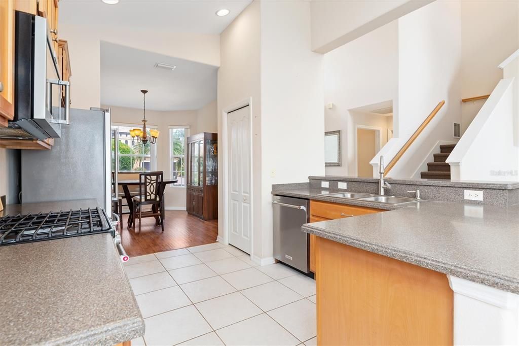 For Sale: $550,000 (3 beds, 2 baths, 2105 Square Feet)