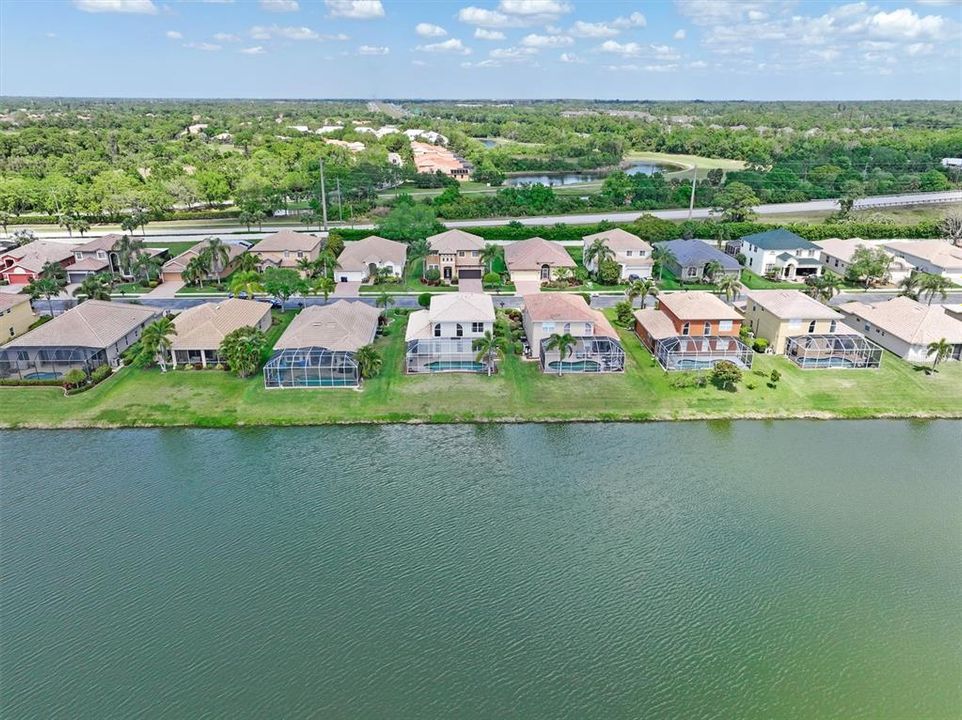 For Sale: $550,000 (3 beds, 2 baths, 2105 Square Feet)