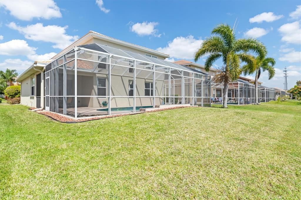 For Sale: $550,000 (3 beds, 2 baths, 2105 Square Feet)