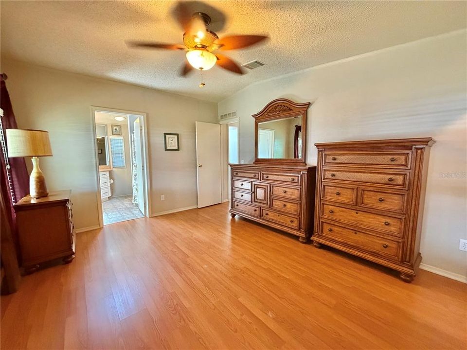 En Venta: $169,000 (2 camas, 2 baños, 1372 Pies cuadrados)