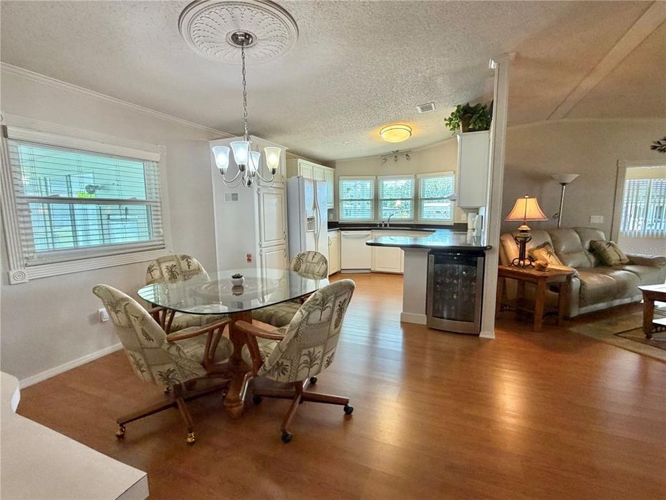 En Venta: $169,000 (2 camas, 2 baños, 1372 Pies cuadrados)