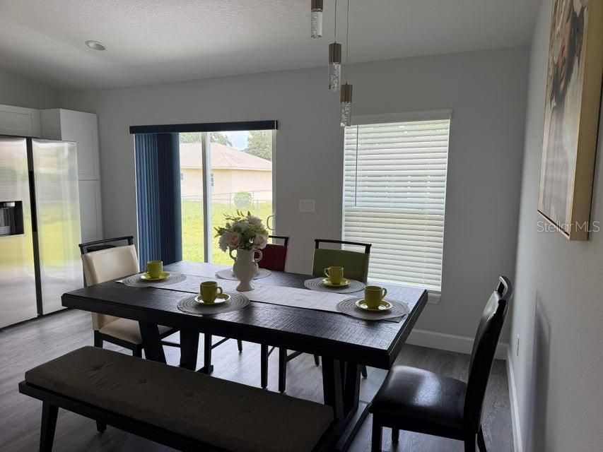 For Rent: $2,400 (3 beds, 3 baths, 1264 Square Feet)