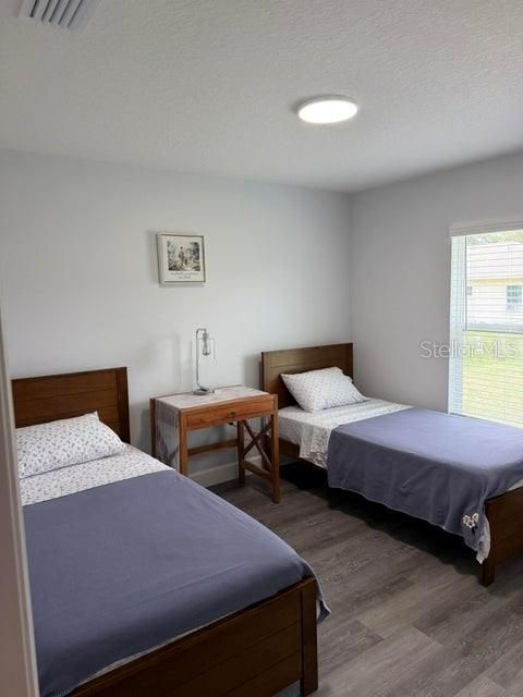 For Rent: $2,400 (3 beds, 3 baths, 1264 Square Feet)
