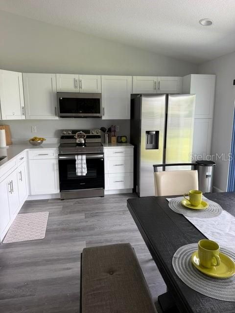 For Rent: $2,400 (3 beds, 3 baths, 1264 Square Feet)