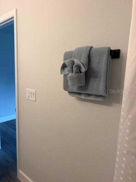 For Rent: $2,400 (3 beds, 3 baths, 1264 Square Feet)