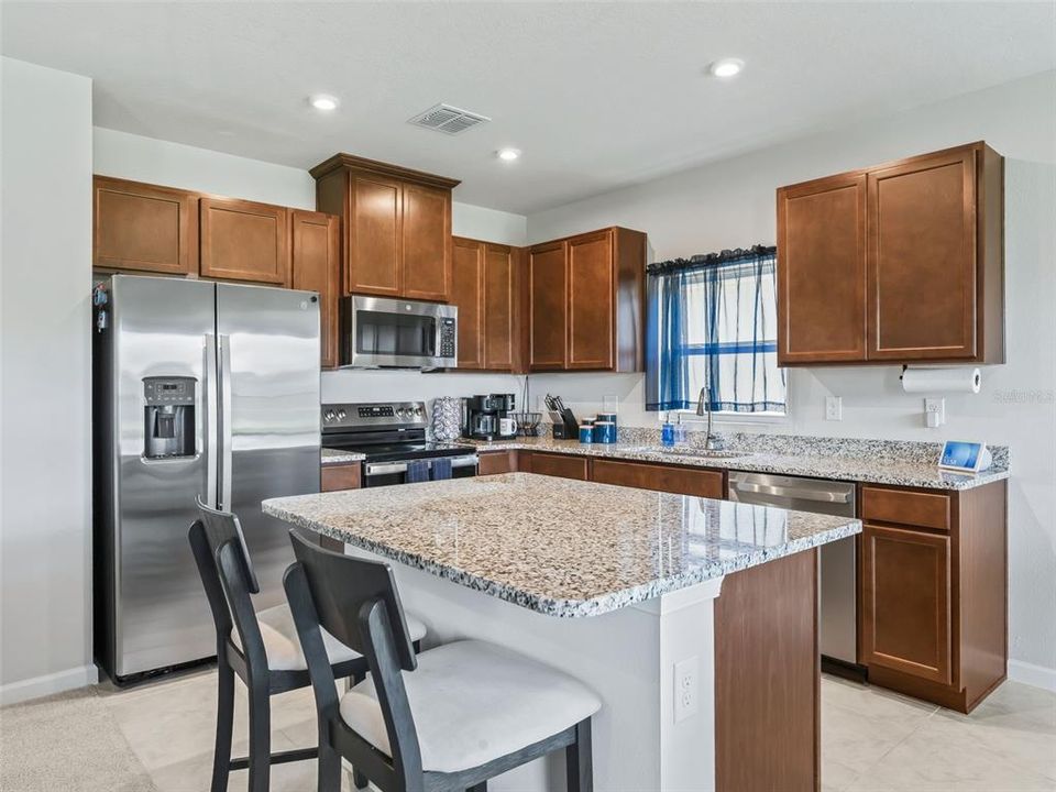 For Sale: $260,000 (3 beds, 2 baths, 1303 Square Feet)