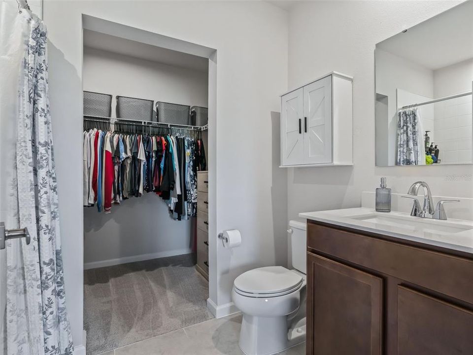For Sale: $260,000 (3 beds, 2 baths, 1303 Square Feet)