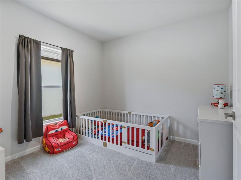 For Sale: $260,000 (3 beds, 2 baths, 1303 Square Feet)