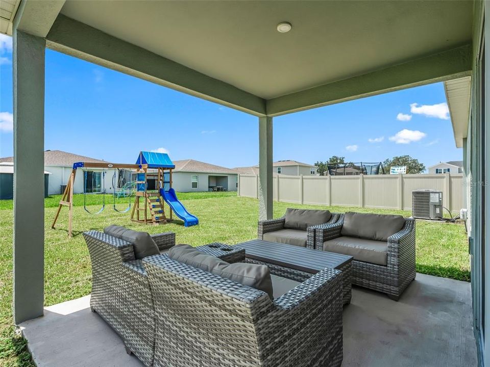 For Sale: $260,000 (3 beds, 2 baths, 1303 Square Feet)