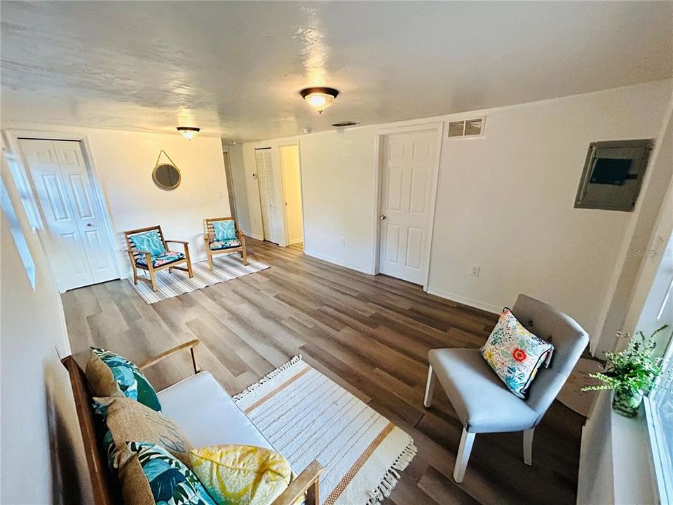 For Rent: $1,475 (2 beds, 1 baths, 690 Square Feet)
