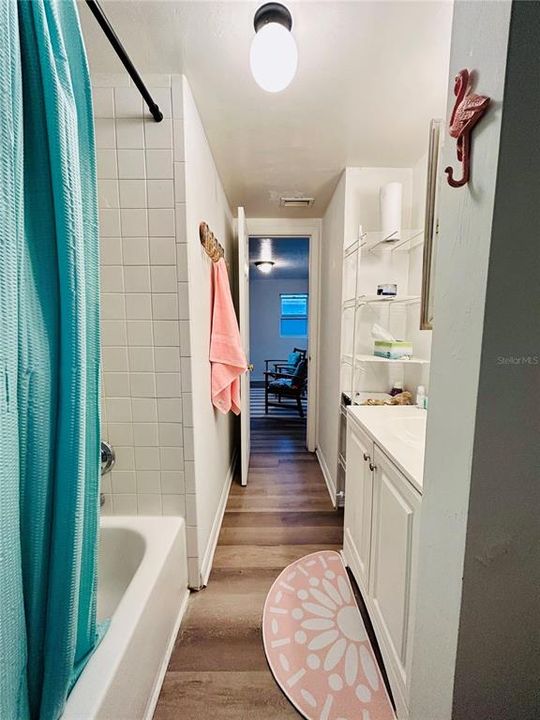 For Rent: $1,475 (2 beds, 1 baths, 690 Square Feet)