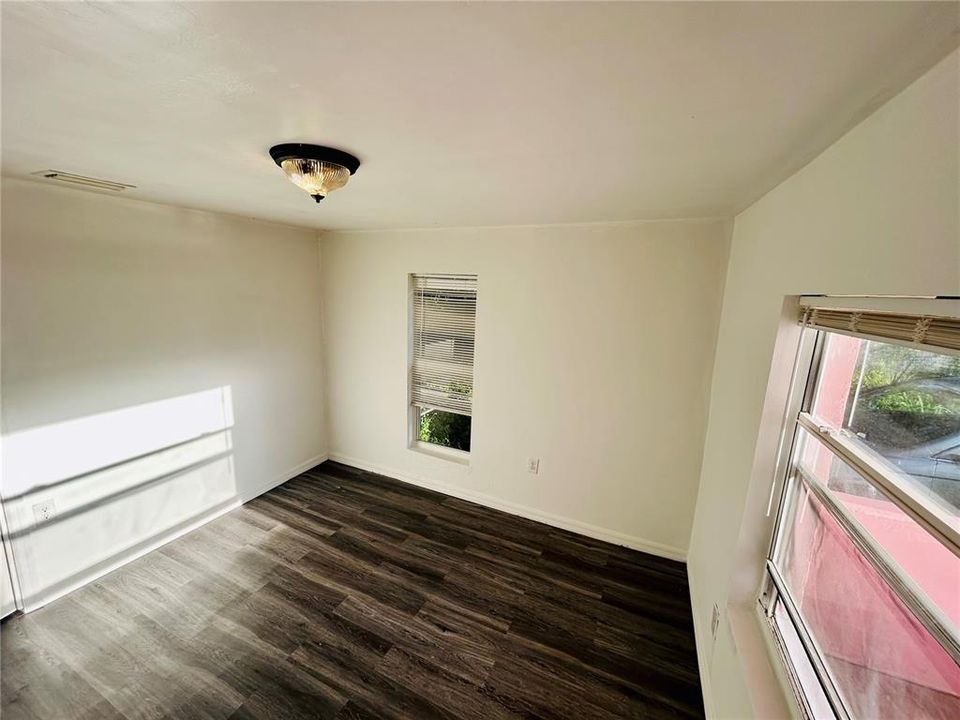 For Rent: $1,475 (2 beds, 1 baths, 690 Square Feet)