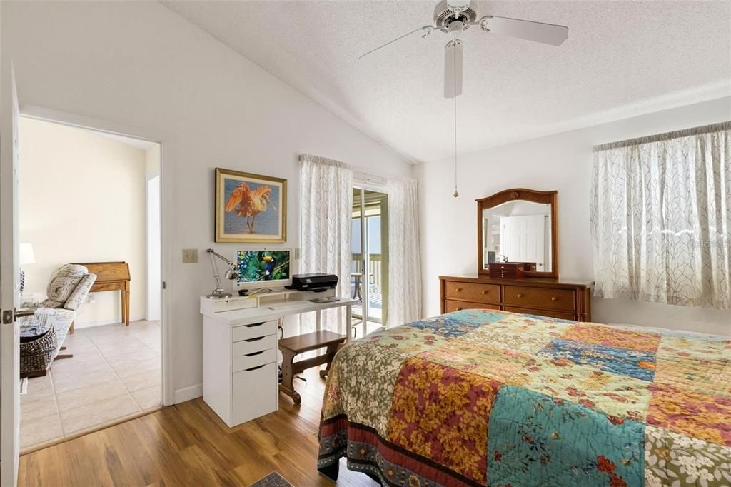 For Rent: $2,500 (2 beds, 2 baths, 1272 Square Feet)