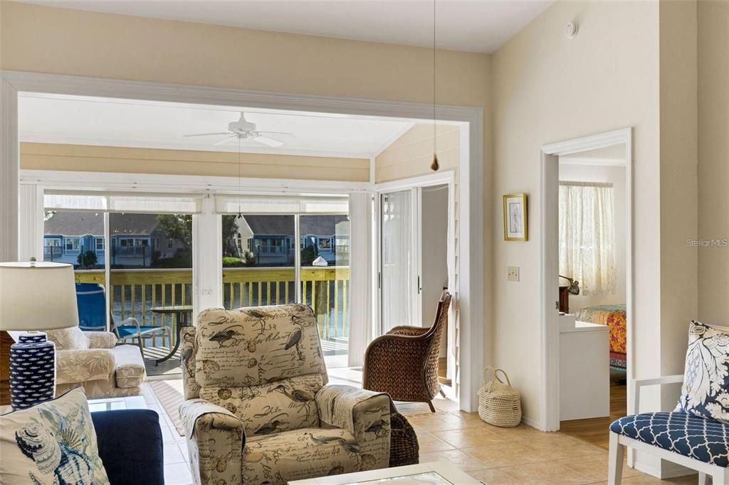 For Rent: $2,500 (2 beds, 2 baths, 1272 Square Feet)