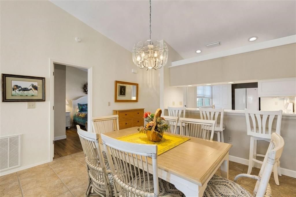 For Rent: $2,500 (2 beds, 2 baths, 1272 Square Feet)