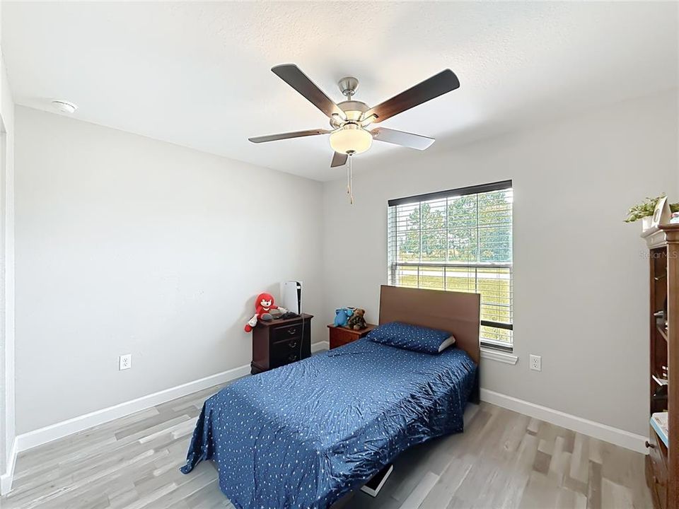 For Sale: $260,000 (3 beds, 2 baths, 1315 Square Feet)