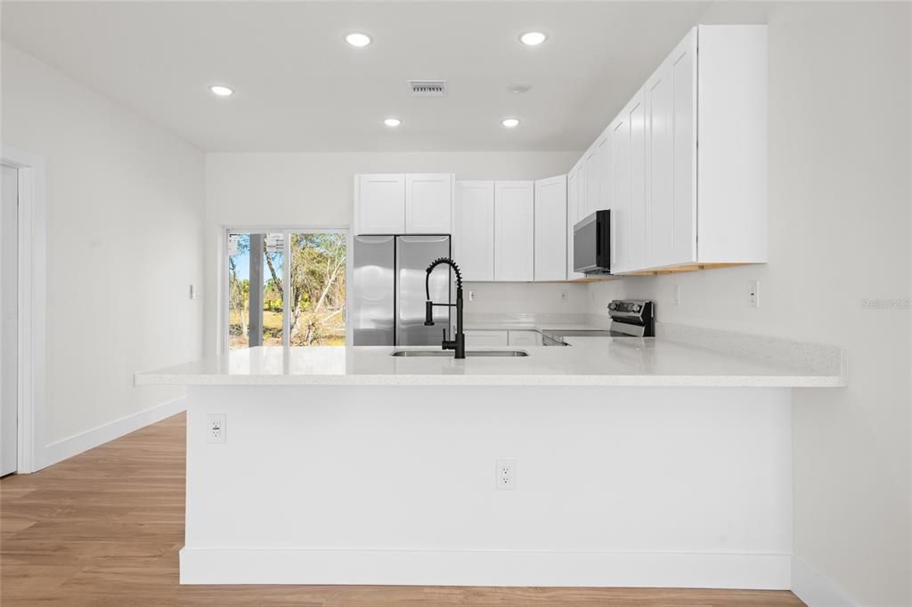Active With Contract: $339,900 (3 beds, 2 baths, 1500 Square Feet)