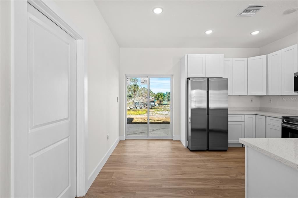 Active With Contract: $339,900 (3 beds, 2 baths, 1500 Square Feet)