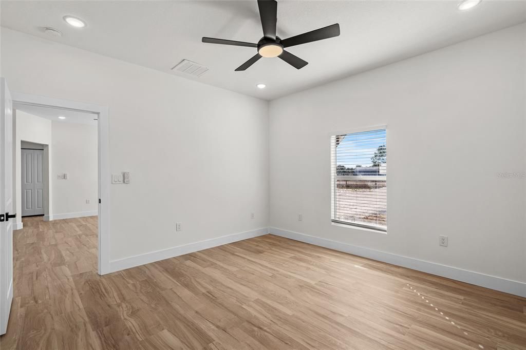 Active With Contract: $339,900 (3 beds, 2 baths, 1500 Square Feet)