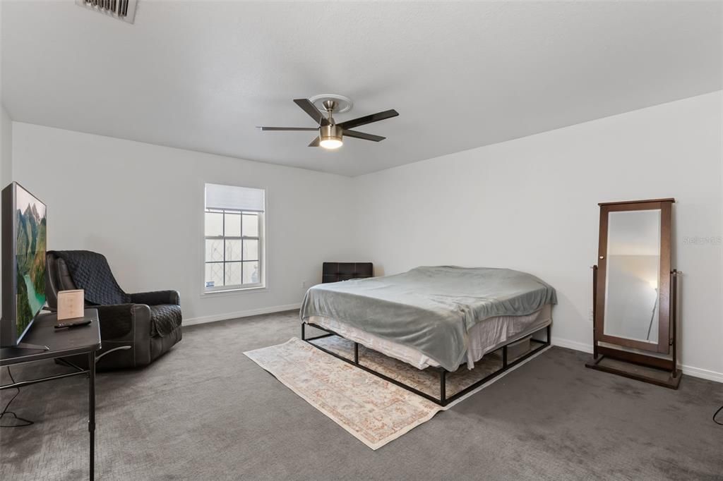 For Sale: $559,900 (4 beds, 3 baths, 3225 Square Feet)