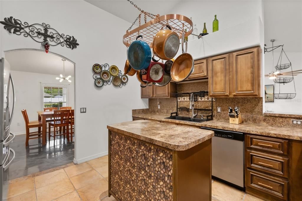 For Sale: $559,900 (4 beds, 3 baths, 3225 Square Feet)