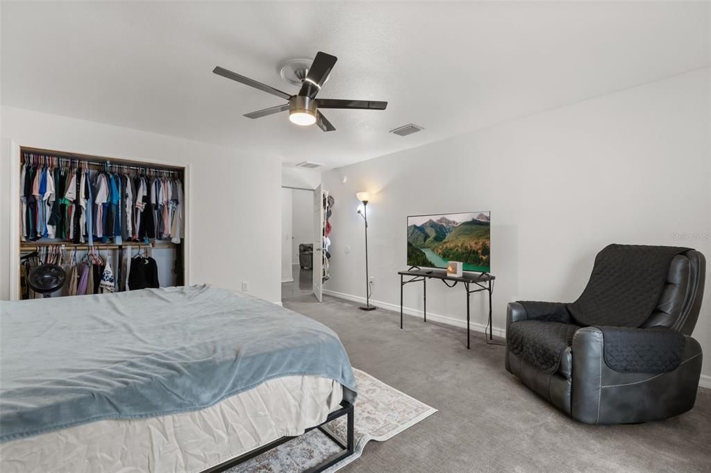 For Sale: $559,900 (4 beds, 3 baths, 3225 Square Feet)
