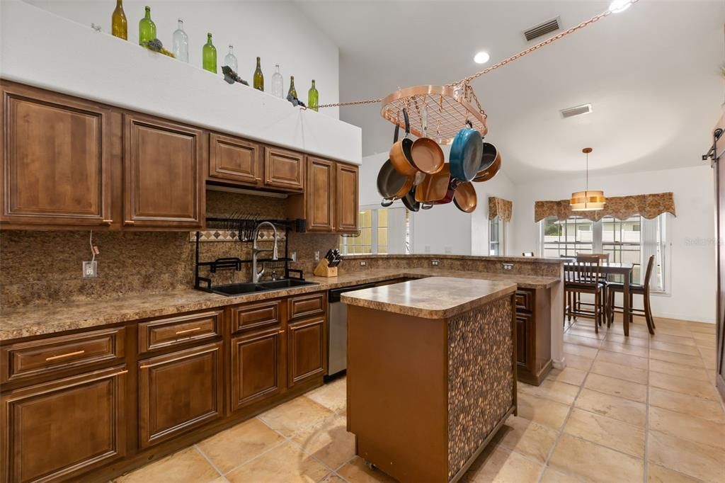 For Sale: $559,900 (4 beds, 3 baths, 3225 Square Feet)