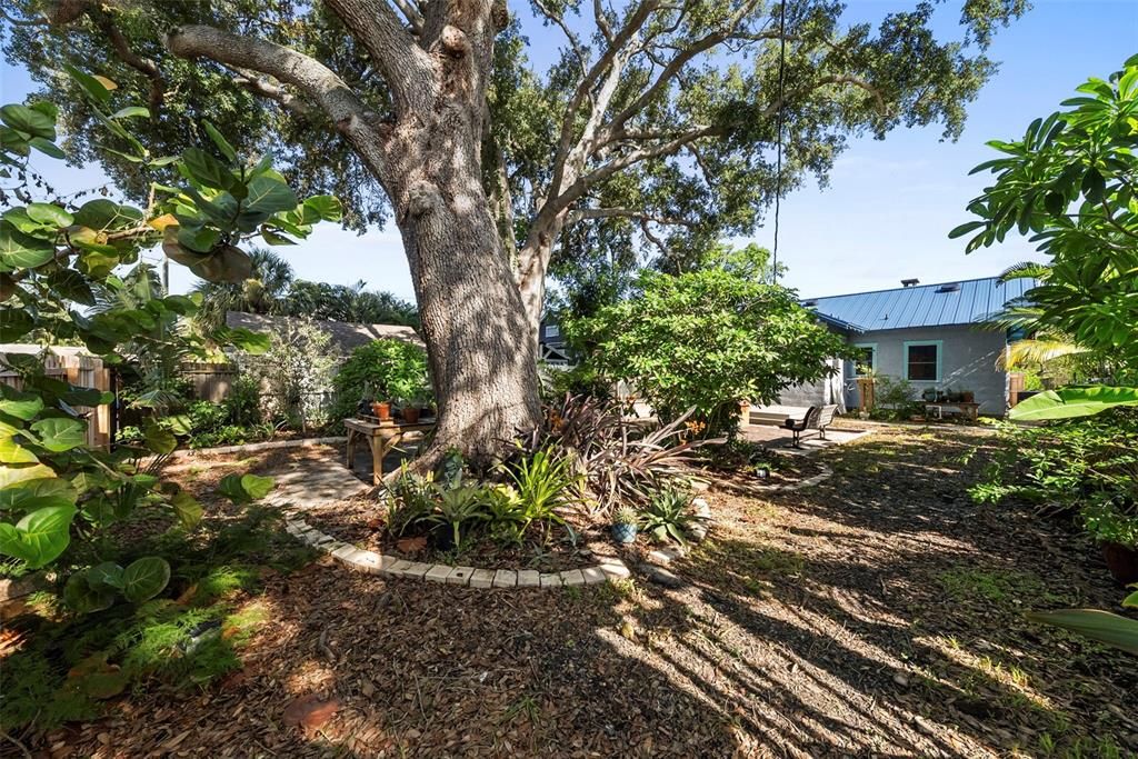 En Venta: $549,000 (2 camas, 1 baños, 858 Pies cuadrados)