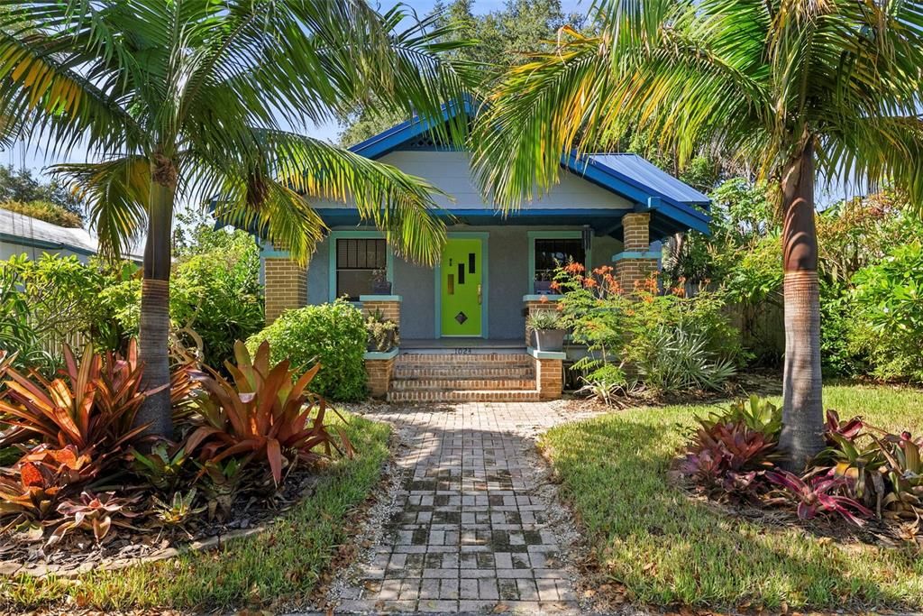 En Venta: $549,000 (2 camas, 1 baños, 858 Pies cuadrados)