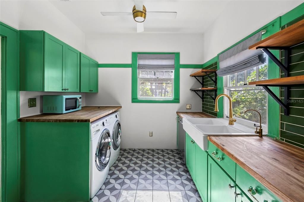 En Venta: $549,000 (2 camas, 1 baños, 858 Pies cuadrados)