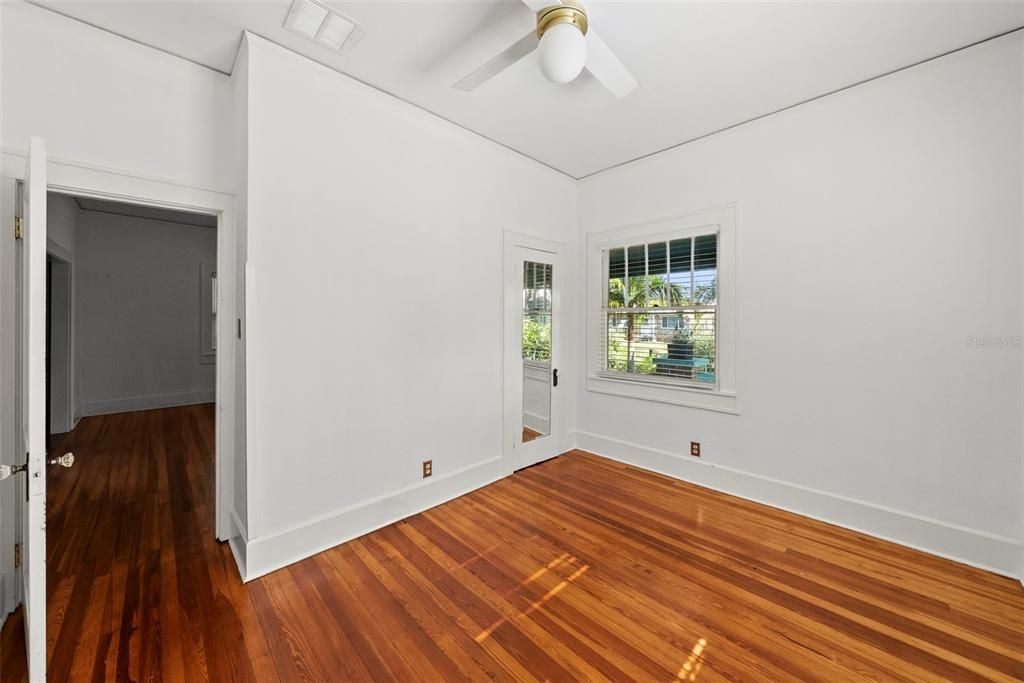 En Venta: $549,000 (2 camas, 1 baños, 858 Pies cuadrados)