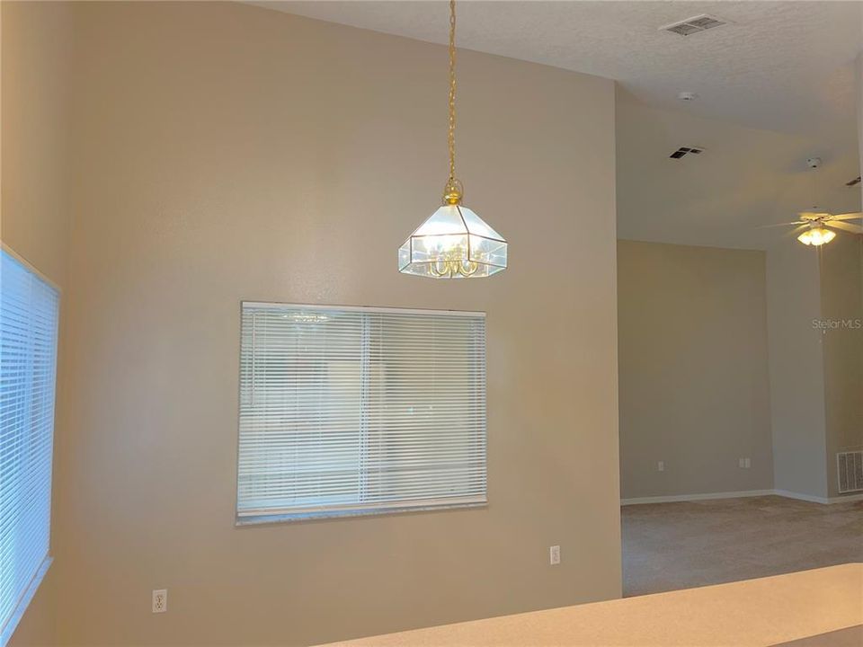For Rent: $2,349 (4 beds, 2 baths, 1414 Square Feet)