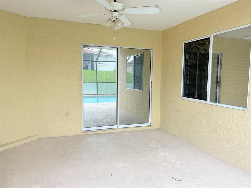 For Rent: $2,349 (4 beds, 2 baths, 1414 Square Feet)