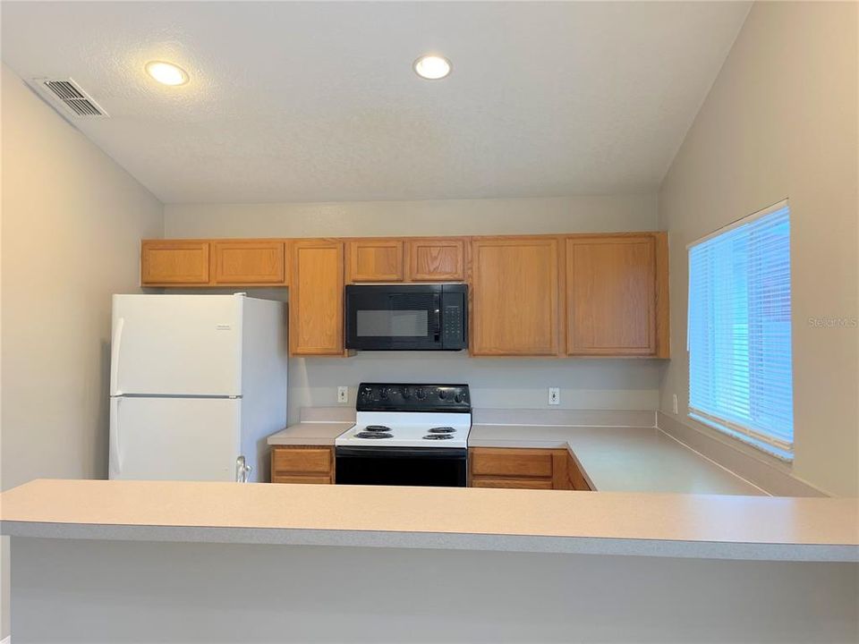 For Rent: $2,349 (4 beds, 2 baths, 1414 Square Feet)