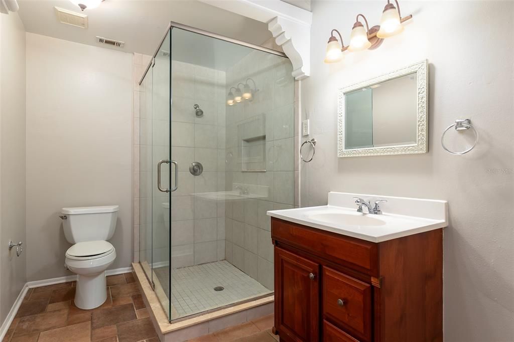 En Venta: $220,900 (2 camas, 2 baños, 1111 Pies cuadrados)