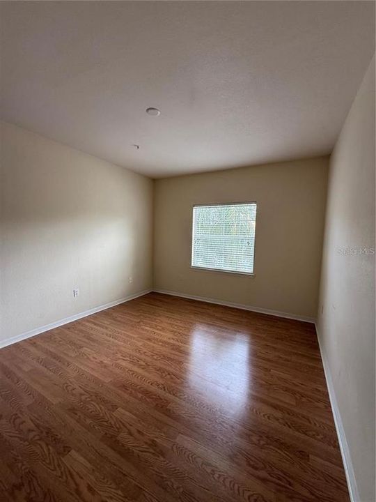 For Rent: $1,375 (1 beds, 1 baths, 715 Square Feet)