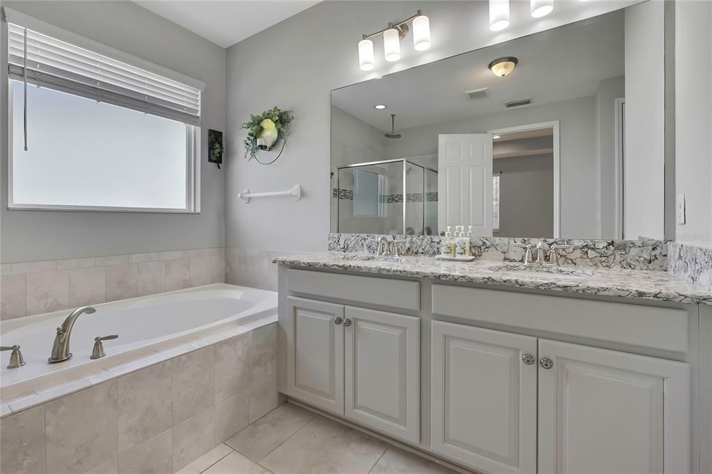 For Sale: $510,000 (3 beds, 2 baths, 2096 Square Feet)