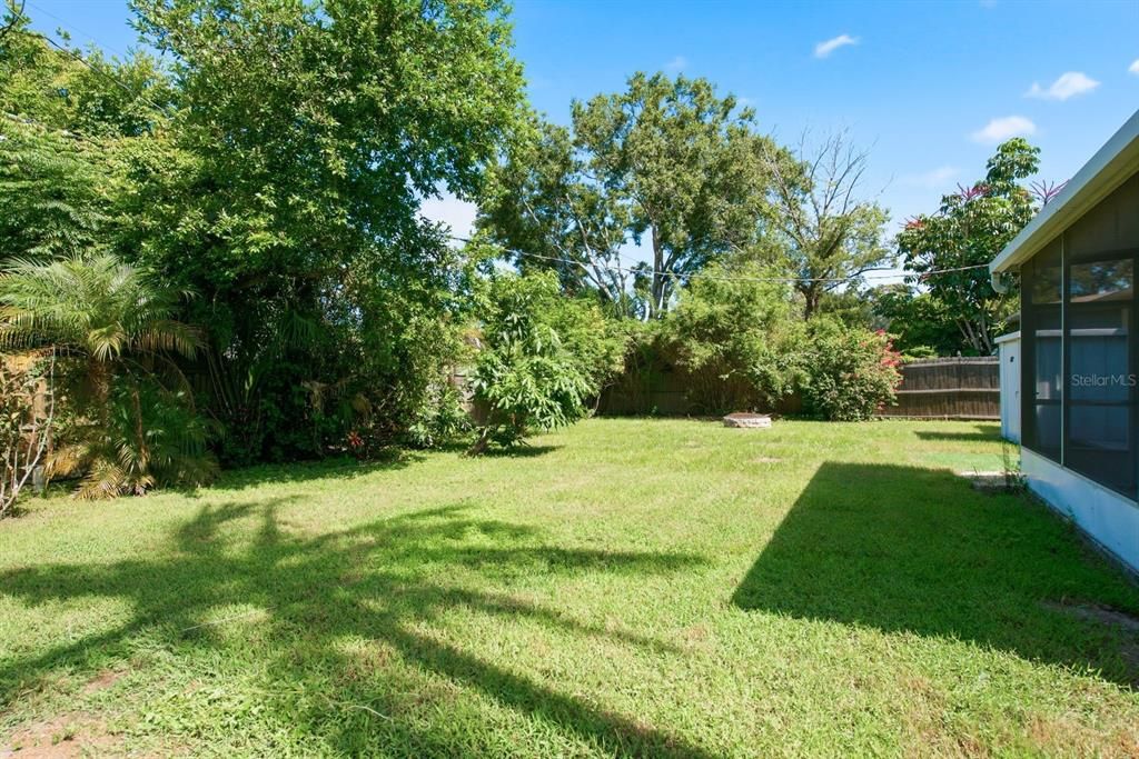 На продажу: $385,000 (2 спален, 1 ванн, 1074 Квадратных фут)