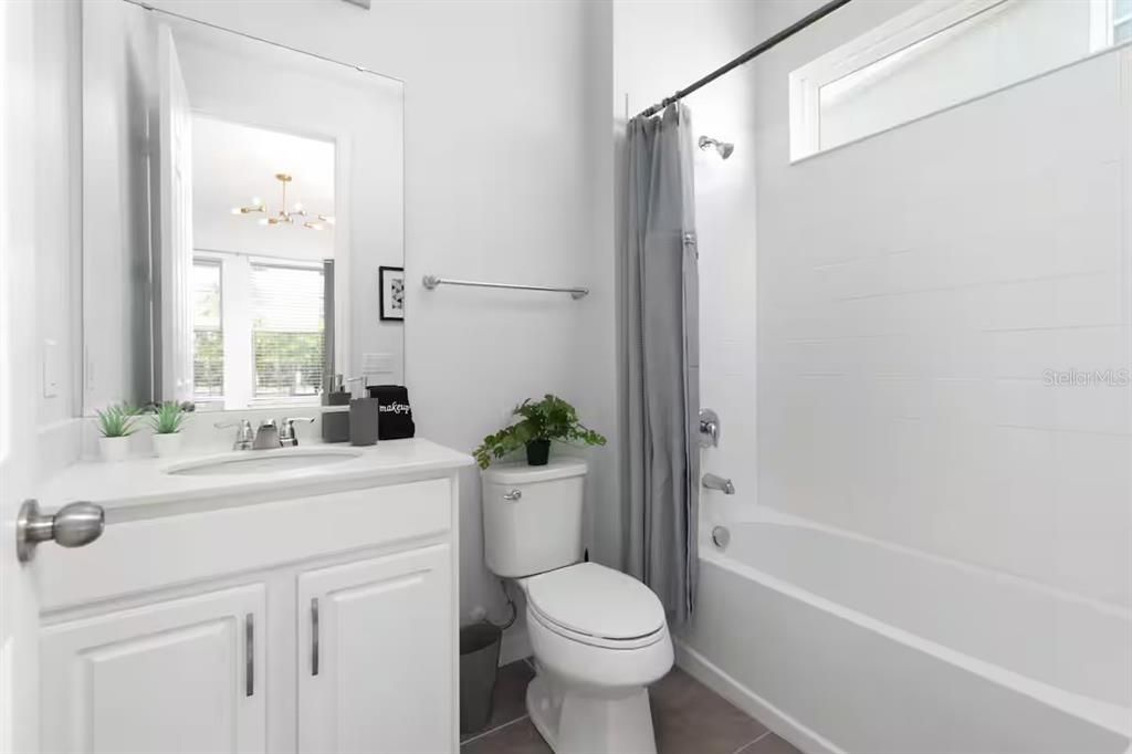 For Sale: $749,000 (7 beds, 6 baths, 4093 Square Feet)