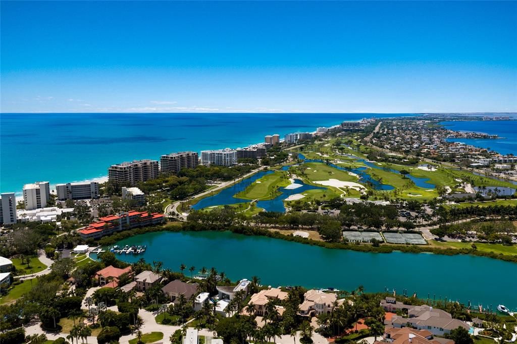 For Sale: $6,995,000 (4 beds, 4 baths, 4921 Square Feet)