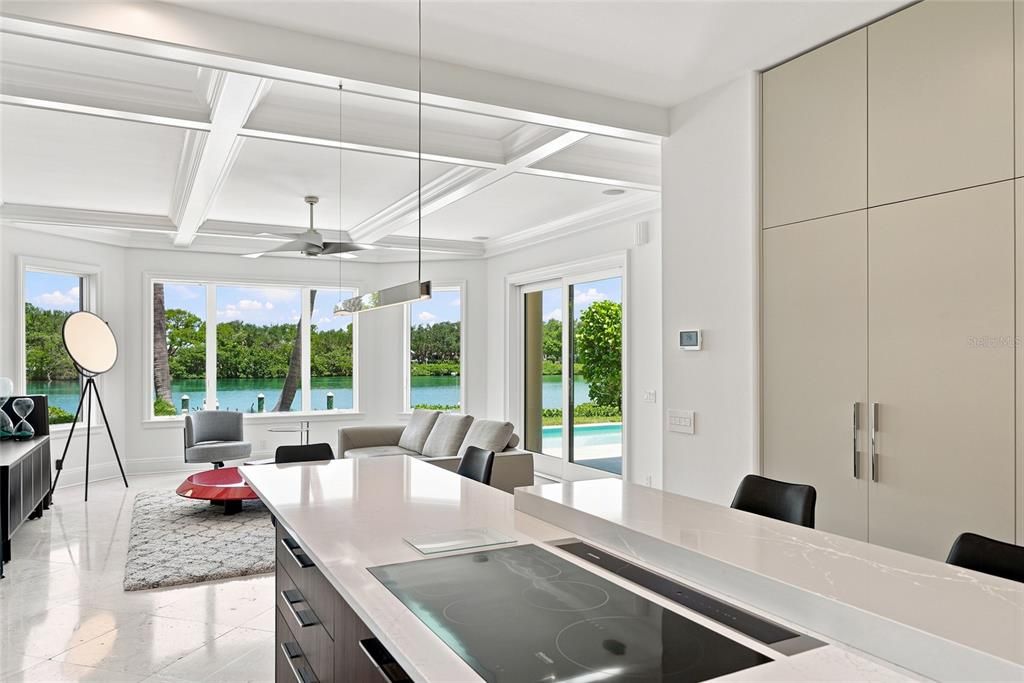 For Sale: $6,995,000 (4 beds, 4 baths, 4921 Square Feet)