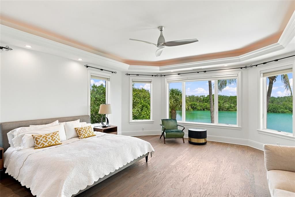 For Sale: $6,995,000 (4 beds, 4 baths, 4921 Square Feet)