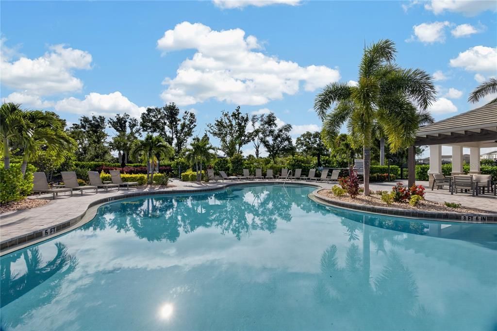 For Sale: $630,000 (5 beds, 3 baths, 2434 Square Feet)