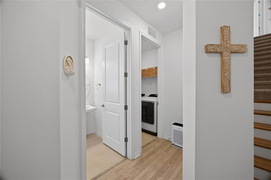 For Sale: $630,000 (5 beds, 3 baths, 2434 Square Feet)