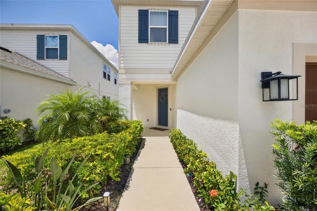 For Sale: $630,000 (5 beds, 3 baths, 2434 Square Feet)