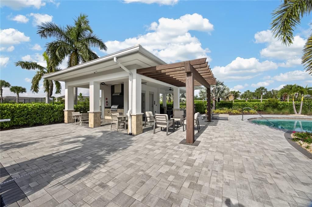For Sale: $630,000 (5 beds, 3 baths, 2434 Square Feet)