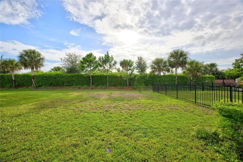 For Sale: $630,000 (5 beds, 3 baths, 2434 Square Feet)