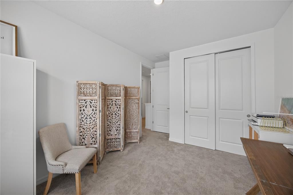 For Sale: $630,000 (5 beds, 3 baths, 2434 Square Feet)